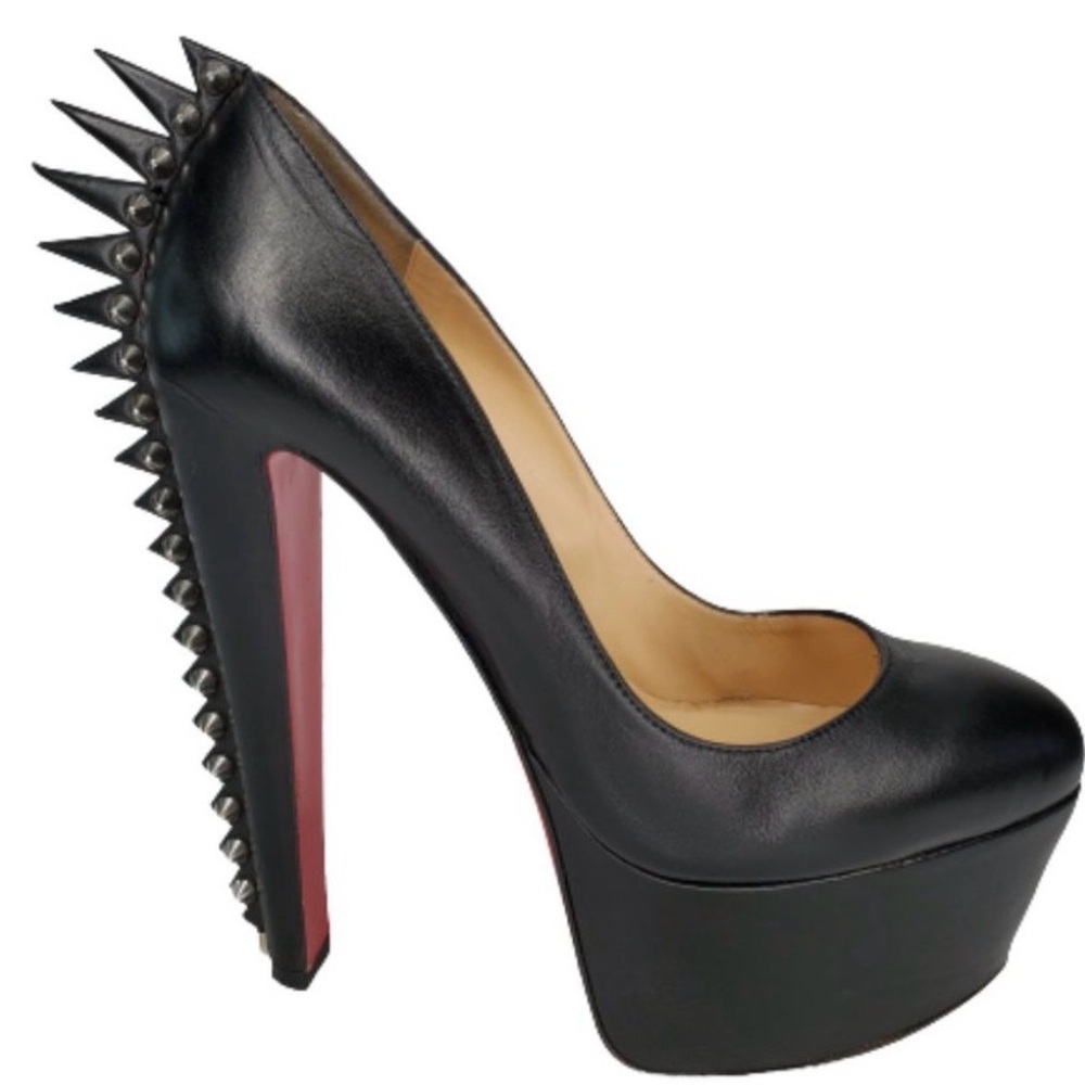 🔥CHRISTIAN LOUBOUTIN PLATFORM HEELS🔥